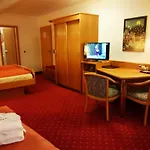 Goldbaechel Hotel Wachenheim an der Weinstrasse
