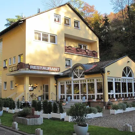 Goldbaechel Hotell